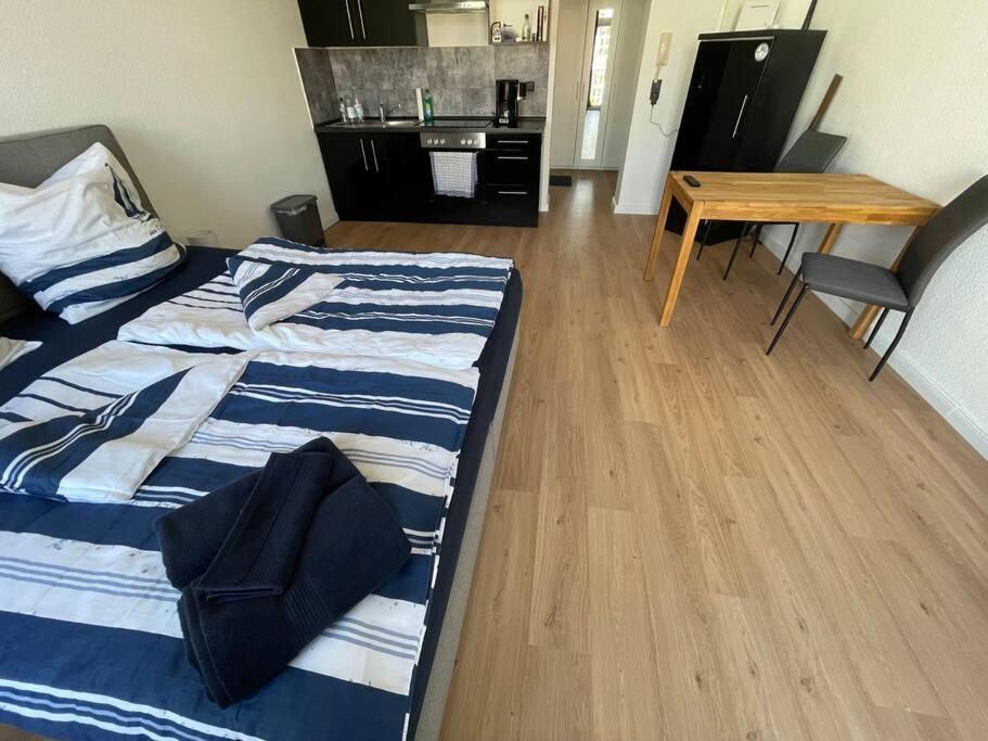 Innenstadt Refugium In Ruhiger Wasserlage+Balkon Lipcse Kültér fotó
