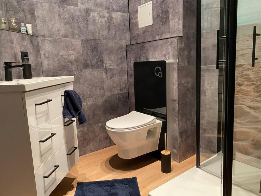 Innenstadt Refugium In Ruhiger Wasserlage+Balkon Lipcse Kültér fotó