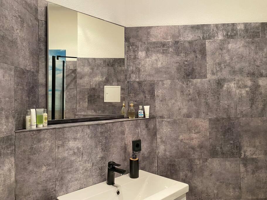 Innenstadt Refugium In Ruhiger Wasserlage+Balkon Lipcse Kültér fotó